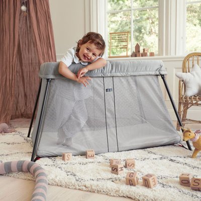 Cuna de viaje ligera BABYBJORN