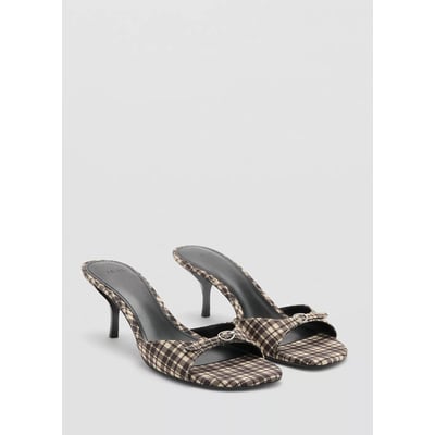 Sandales talon kitten à carreaux MANGO