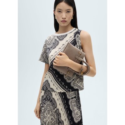 T-shirt asymétrique en imprimé cachemire MANGO