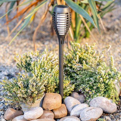 Set of 6 Solar Powered Flame Garden Spike Lights SO'HOME