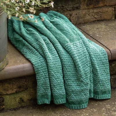 Nova Knitted Herringbone Throw SO'HOME