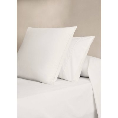 Deux taies d'oreiller percale de coton 500 fils détail passepoilé arrondi 60x60 cm MANGO HOME