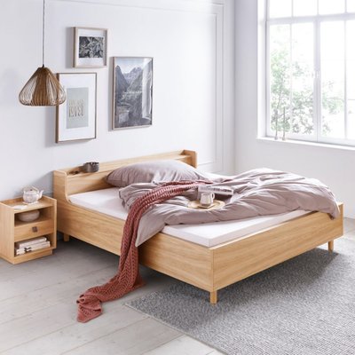 Lit avec tête de lit incurvée et pieds en bois massif TERRE DE NUIT