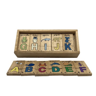 Puzzle des lettres de l'alphabet en bois 26 pièces - Bon état NATURE ET DECOUVERTES