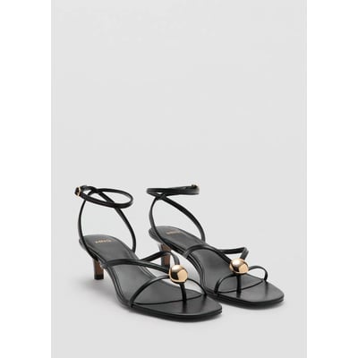 Sandale à talon avec brides et ornement métallique MANGO