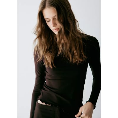 T-shirt côtelé détails festonnés MANGO
