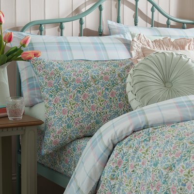 Parure de lit fleurie Sherston Powder Blue pour grand lit double LAURA ASHLEY