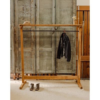Grand portant en bois Max N°456 - Bon état DEBONGOUT
