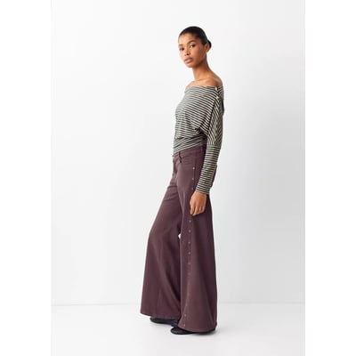 Pantalon détail d’œillets métalliques MANGO TEEN
