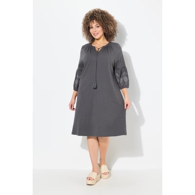 Robe en jersey avec broderies. Col tunisien ULLA POPKEN