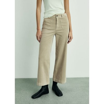 Pantalon Catherin style jupe-culotte velours côtelé MANGO