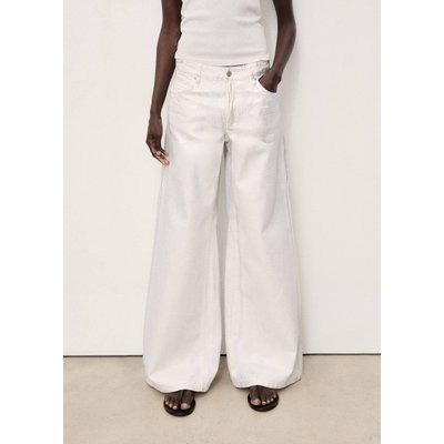 Jean wideleg finition métallisée MANGO