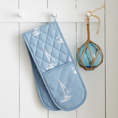 Salcombe Boats Cotton Kitchen Oven Glove CATHERINE LANSFIELD