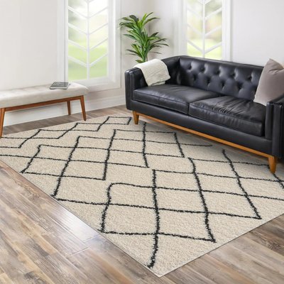 Tapis berbère tissé motifs ethno-chic LYN4 BENYLE 1 UN AMOUR DE TAPIS