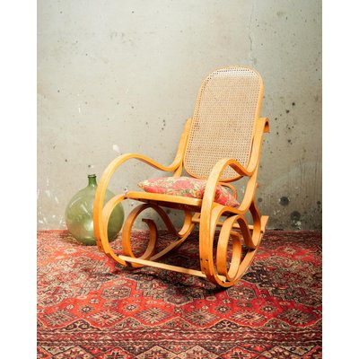 Fauteuil à bascule en bois et osier Ernest N°998 - Bon état DEBONGOUT
