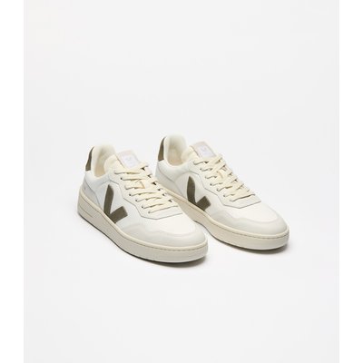 V-90 Trainers VEJA