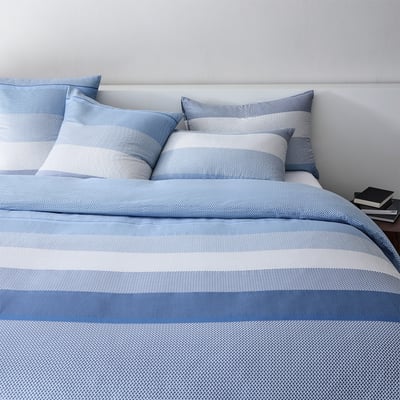 Taie d'oreiller en satin de coton bleu, LOGAN BOSS HOME