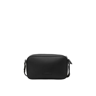 Sac à bandoulière modèle Villar small fabriqué à partir d'un substitut de cuir en polyester recyclé MARC O'POLO