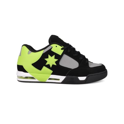 Chaussures en cuir. DC SHOES