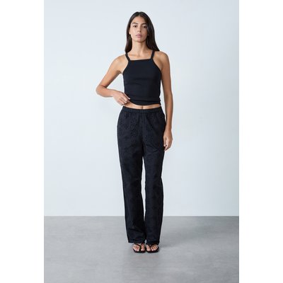Pantalon coupe droite en broderies anglaise CARLA BROD ETAM