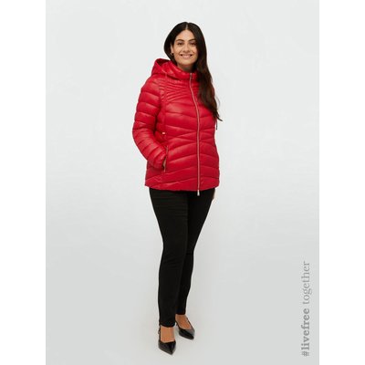 Veste matelassée, très légère mais chaude pour un effet subtil qui met en valeur la silhouette FIORELLA RUBINO