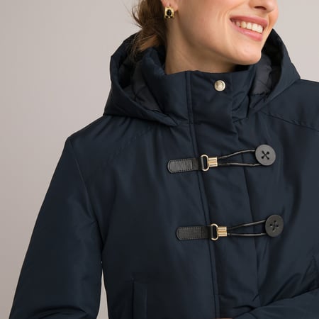Parkas femininas: como escolher o casaco ideal para um inverno elegante?