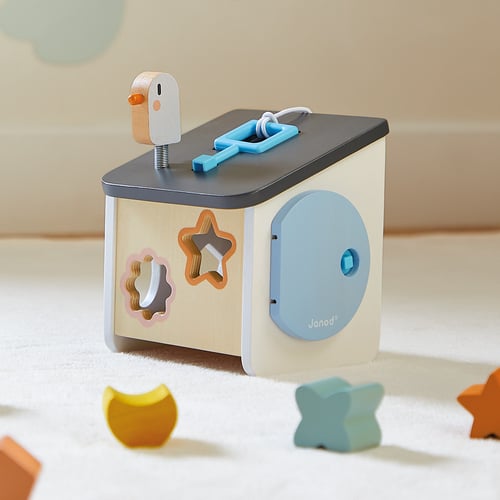 Maison à Formes En Bois Hej LØNNE - 12 Cubes & Figurines - Jouet D'éveil Bébé 1 An - Motricité Fine Et Coordination