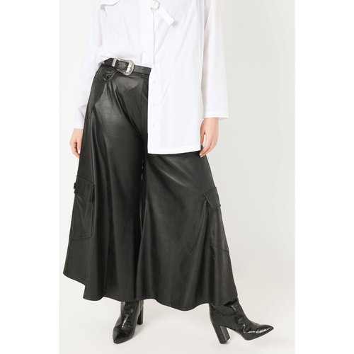 Jupe culotte en cuir vegan