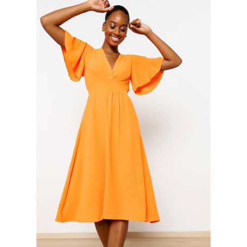 Robe mi longue a col V