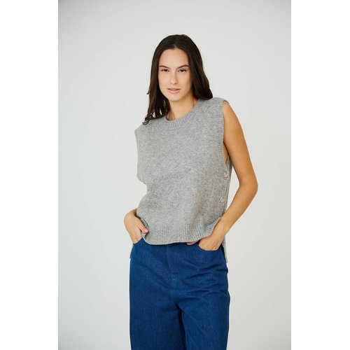Grey sleeveless jumper shop
