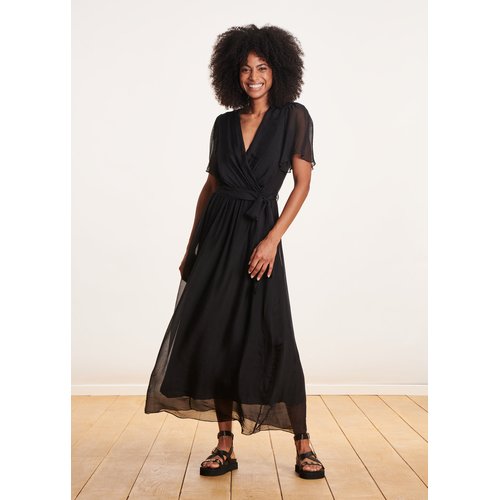 Robe longue cintree boheme noire en voile uni noir La Fee Maraboutee La Redoute