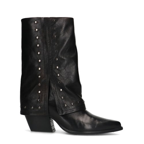 Bottes en cuir avec clous