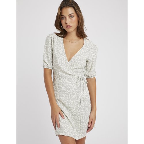 Robe cache coeur imprimee floral