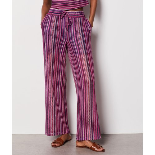 Pantalon coupe évasée shop