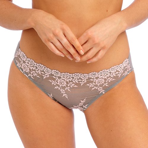 Culotte en dentelle transparente embrace lace Wacoal La Redoute