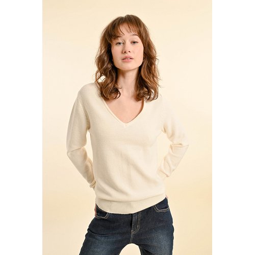 Pull col V et dentelle au dos