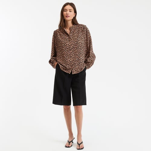 Signatures lise shirt with mandarin collar in leopard print