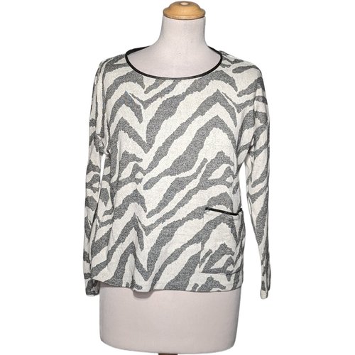 Pull Tres bon etat