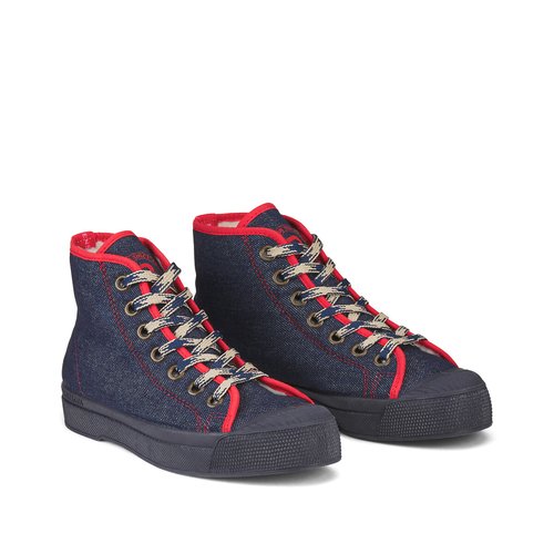 Tennis fourrées sale