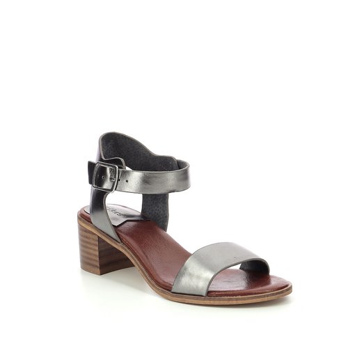Kickers volou new arrivals