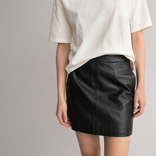 Mini jupe en cuir noir 2025