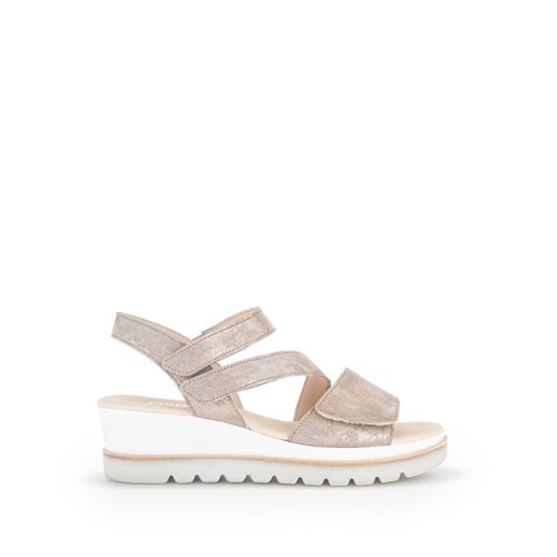 Sandales en suede a talon plat