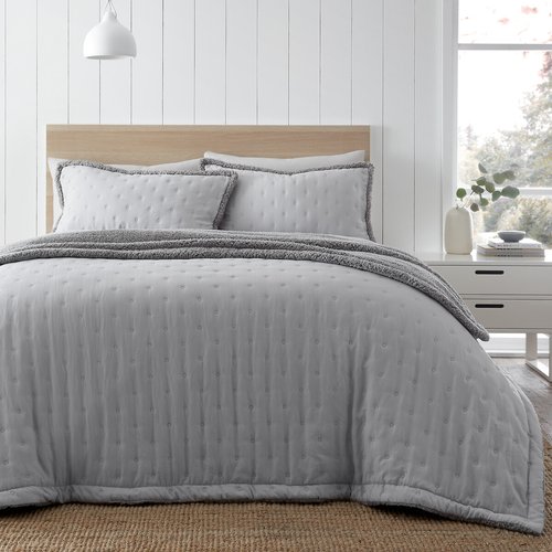 Cosy nori sherpa bedspread silver coloured Catherine Lansfield La Redoute