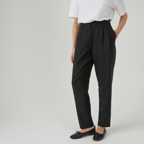 Black cigarette trousers top