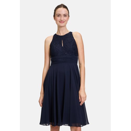 Robe de soiree en dentelle Vera Mont La Redoute