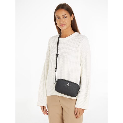 Tommy hilfiger over shoulder bag 2025