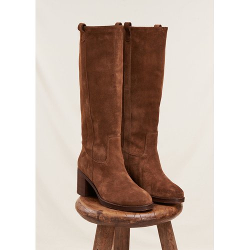Bottes a talons en croute de cuir marron La Fee Maraboutee La Redoute