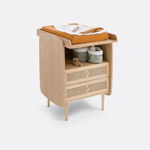 Changing table unit clearance