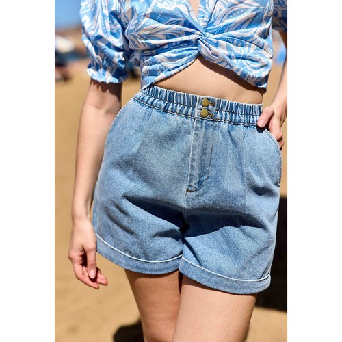 Petite shorts with elastic waist clearance