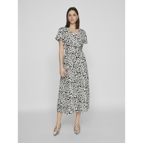 Robe mi longue A manches courtes et bouton